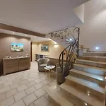 Giardino D'estate - Con Piscina 度假居 *